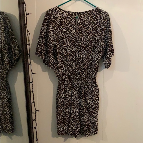 Don’t ask why Leopard Prink one size romper - Picture 3 of 3